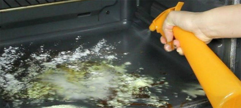 Limpieza del horno eléctrico con bicarbonato y vinagre